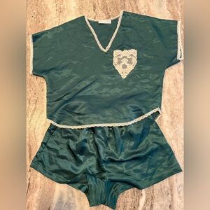 VTG 1990's "Val Mode Lingerie" Emerald Green & White Lace Short PJ Set Small